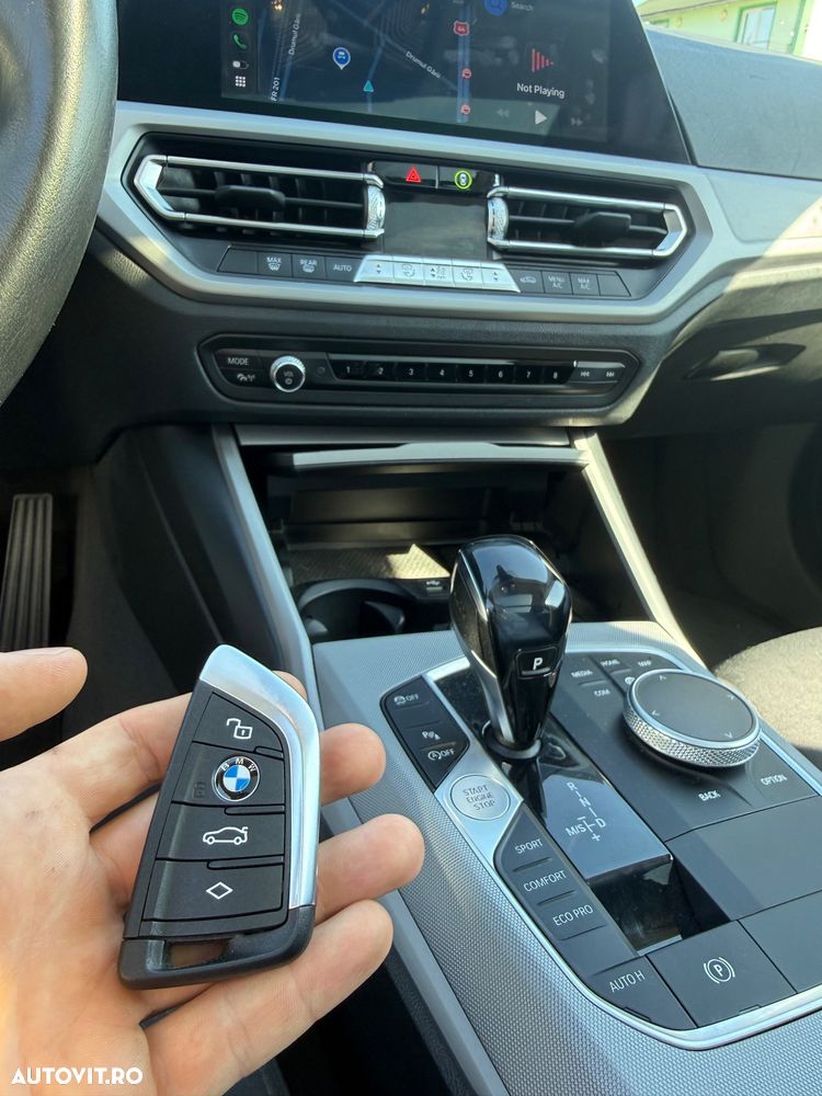 BMW Seria 3 320i Aut. - 13