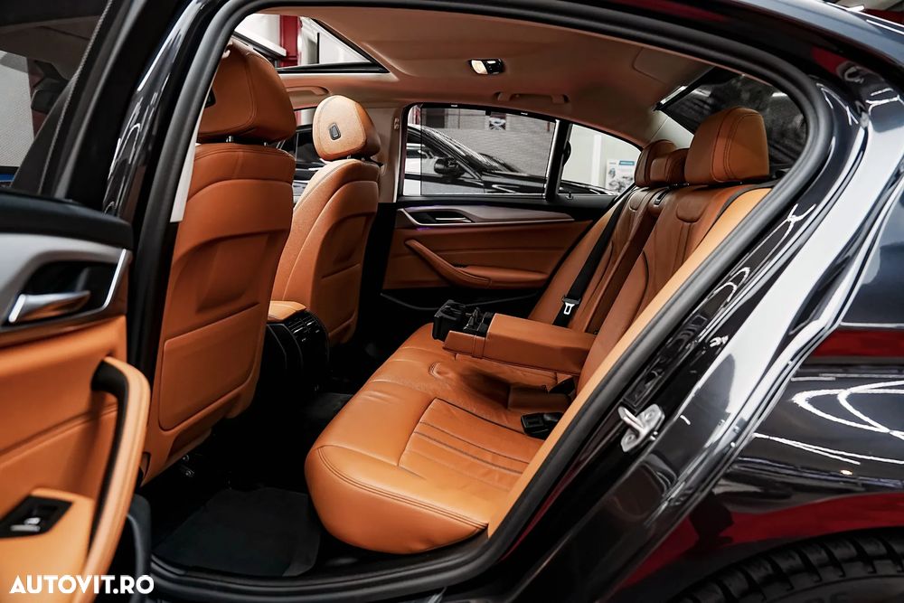 BMW Seria 5 530e xDrive Aut. - 7