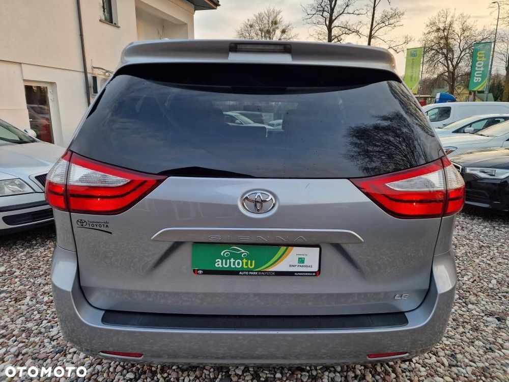 Toyota Sienna - 5