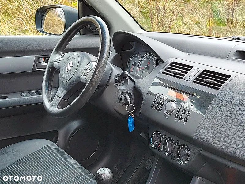Suzuki Swift - 12