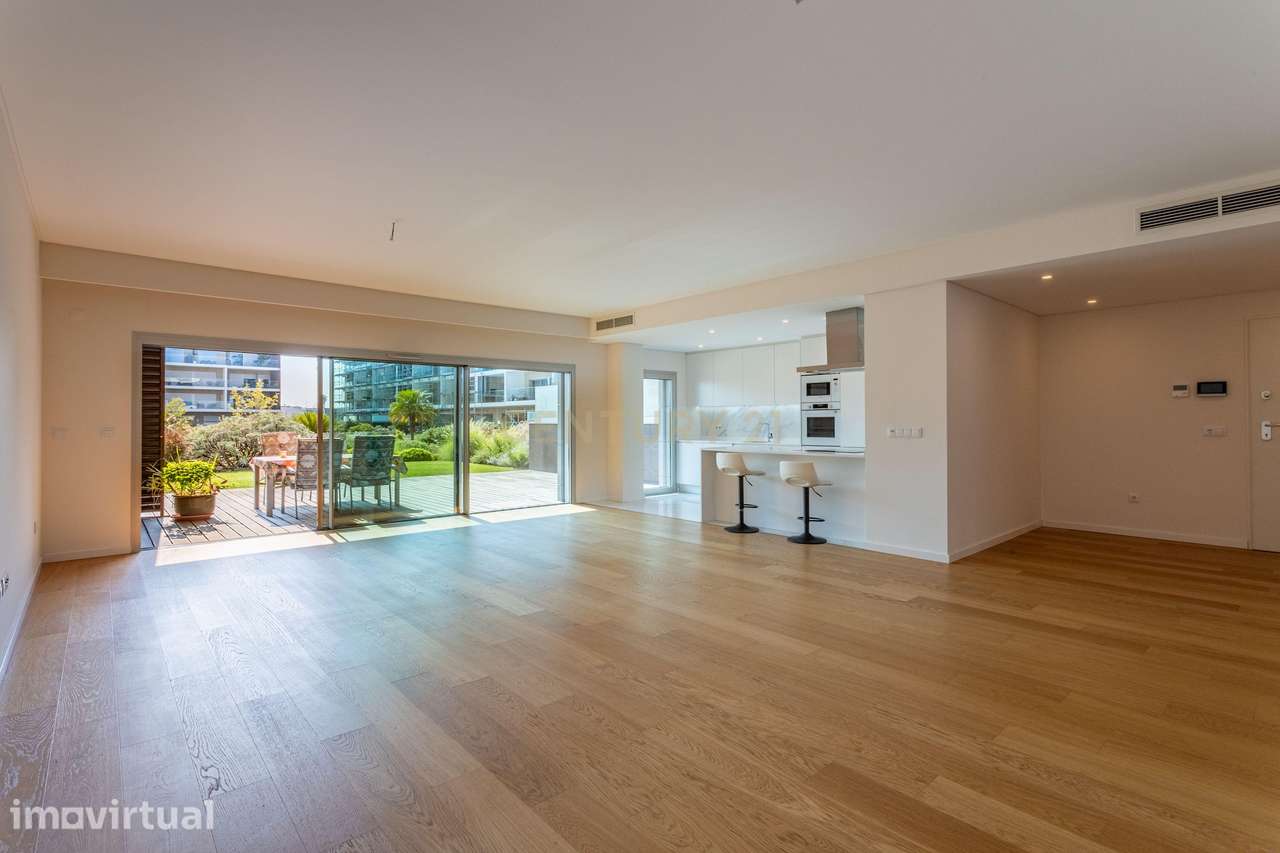 Arrendamento | Exclusivo T3 com Jardim Privativo | Tagus Bay | Alcoche - Grande imagem: 3/26
