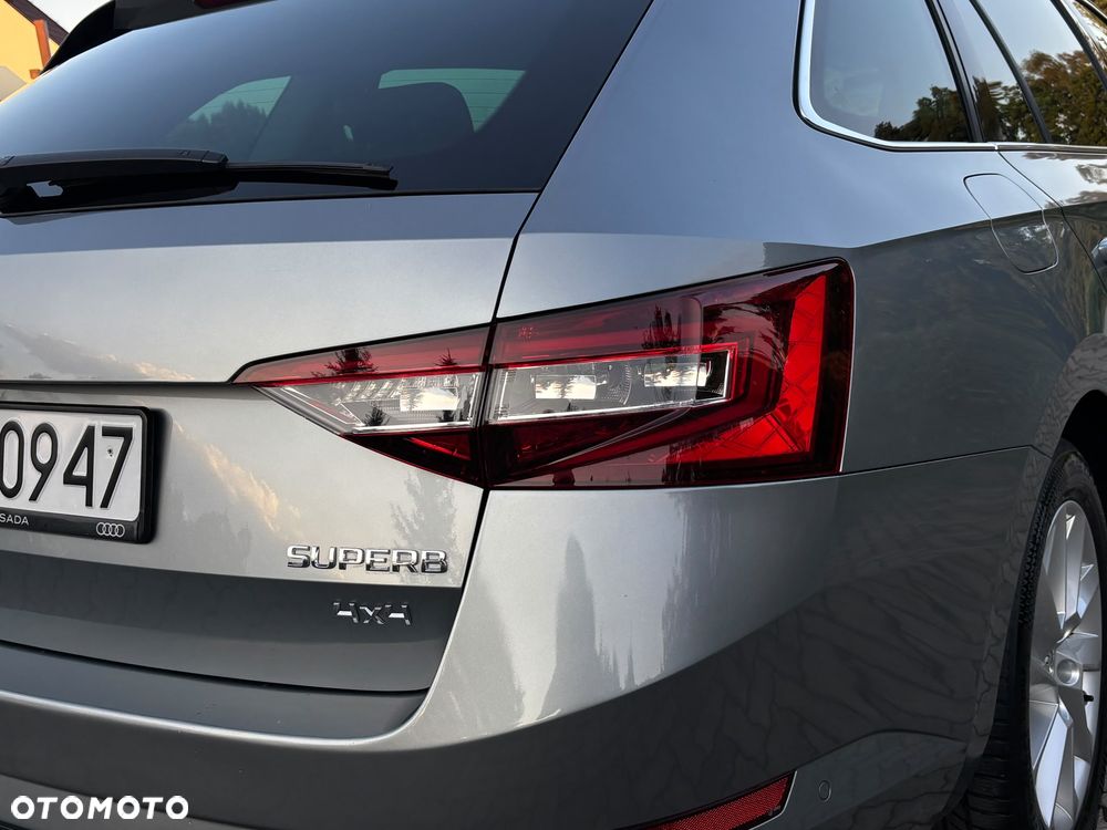 Skoda Superb 2.0 TDI 4x4 Style DSG - 10
