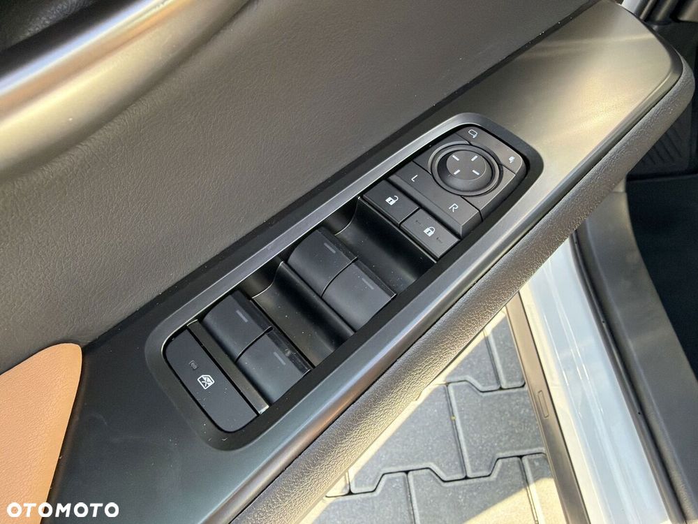 Lexus UX 300h F Sport Design - 10