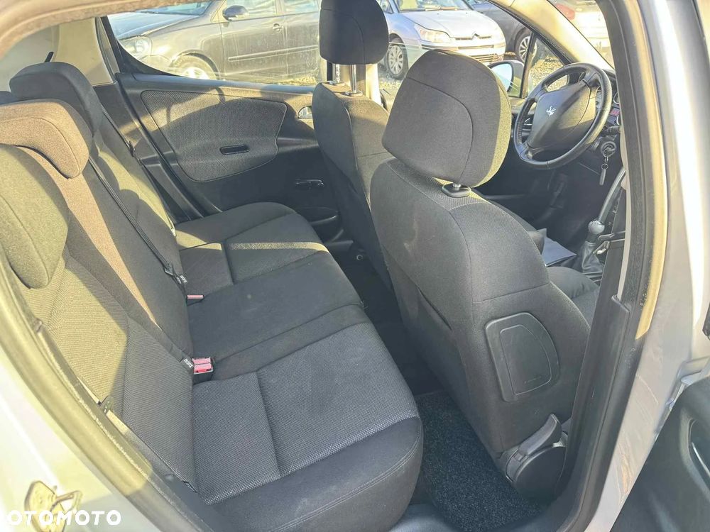 Peugeot 207 1.4 16V Presence - 10