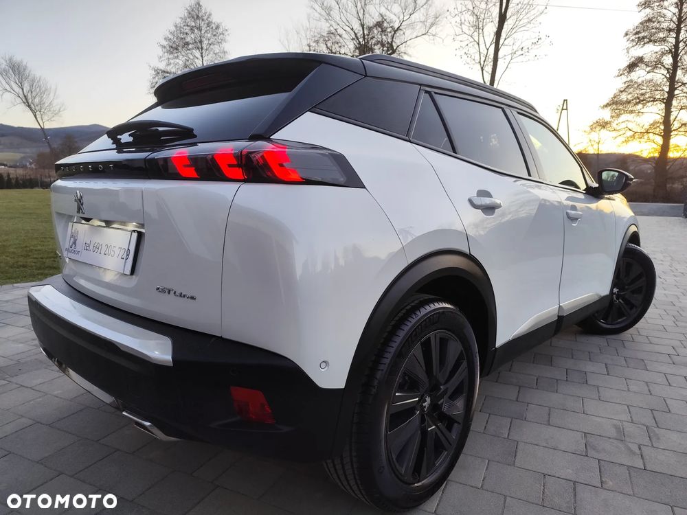 Peugeot 2008 1.2 PureTech GT Line S&S - 11