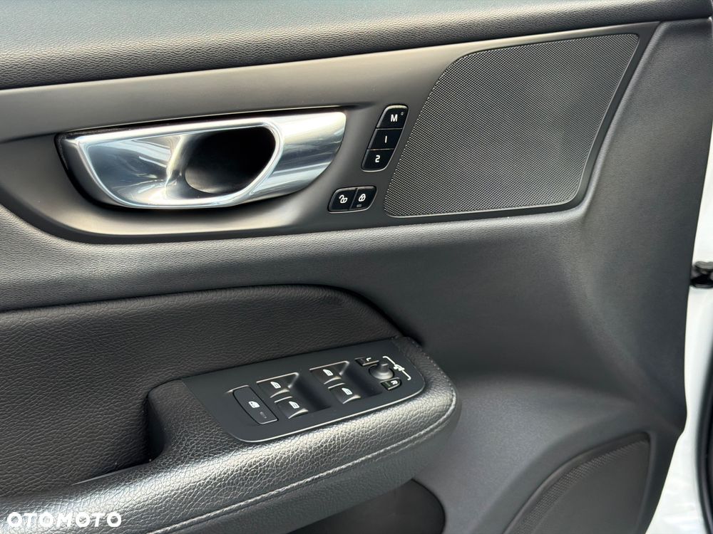 Volvo V60 B4 D Inscription - 11