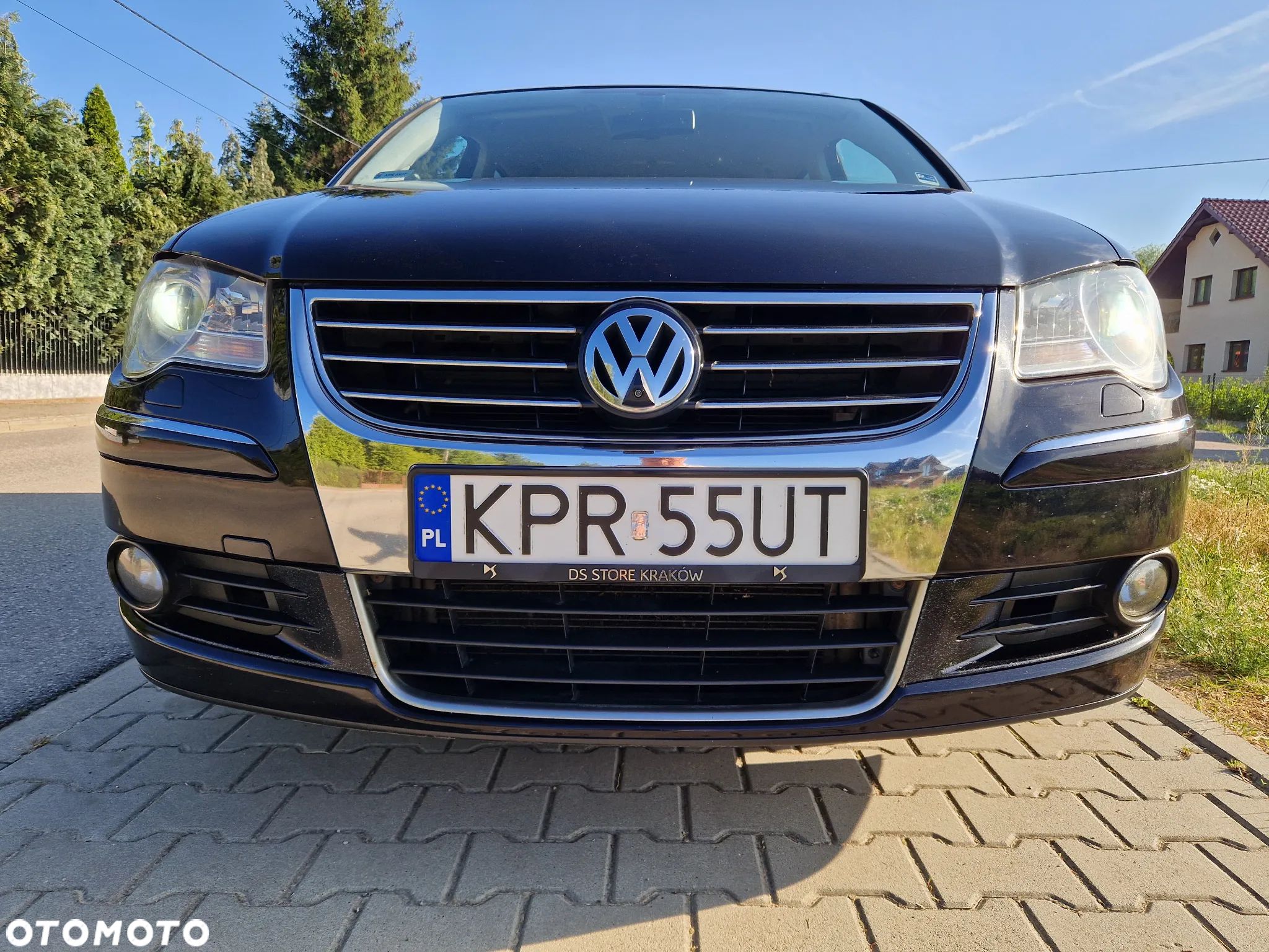 Volkswagen Touran 2.0 TDI DPF Highline DSG - 1