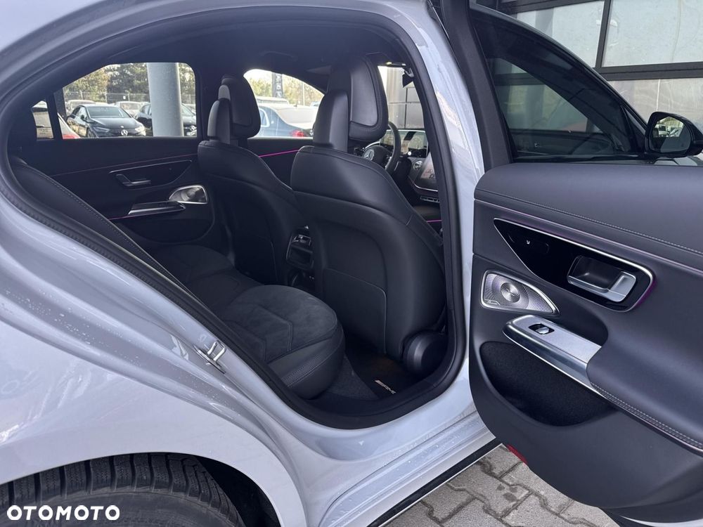 Mercedes-Benz Klasa E 220 d mHEV 4-Matic AMG 9G-Tronic - 22