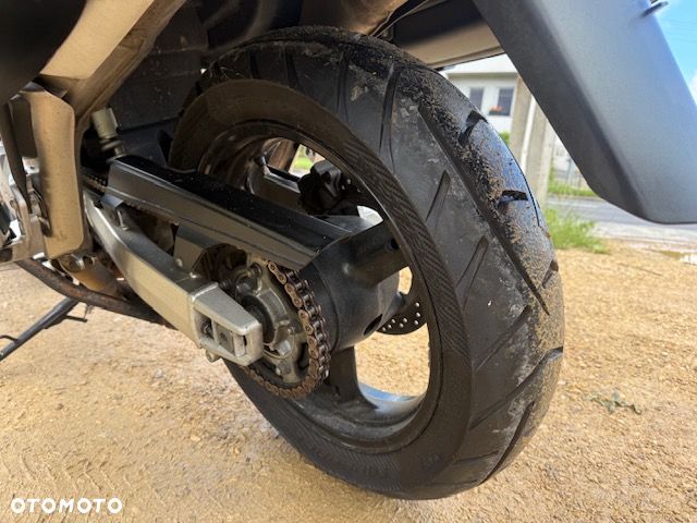Suzuki V-STROM - 8