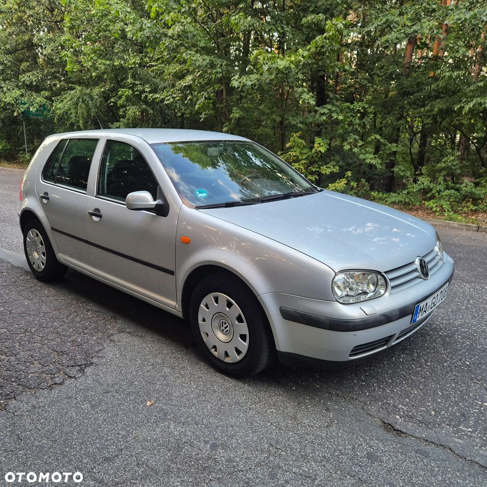 Volkswagen Golf 1.6 - 1