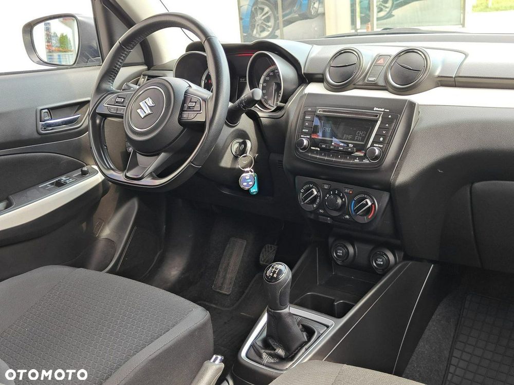 Suzuki Swift - 10