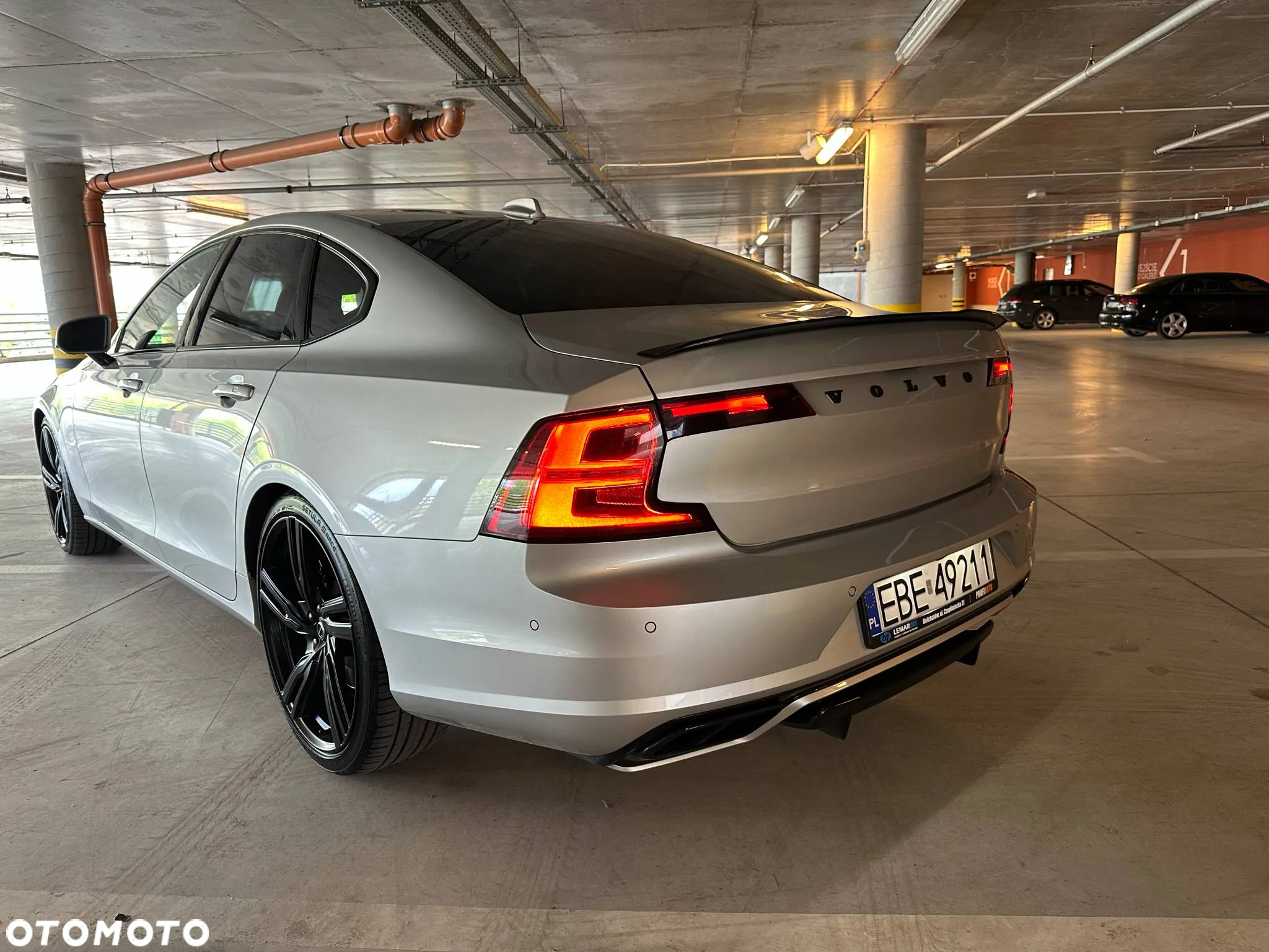 Volvo S90 T6 AWD R-Design - 4