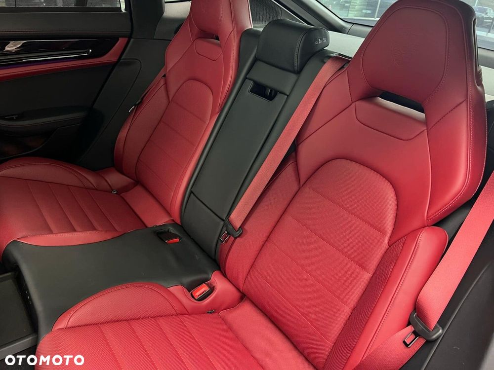 Porsche Panamera GTS - 38