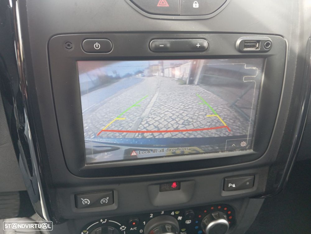 Dacia Duster 1.2 TCe Prestige - 11