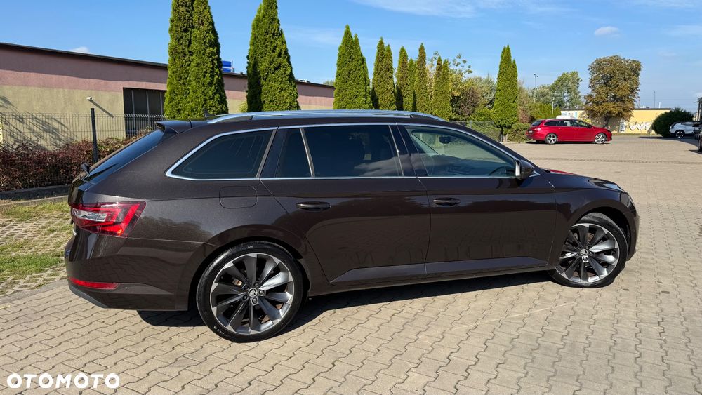 Skoda Superb 2.0 TDI DSG Style - 19