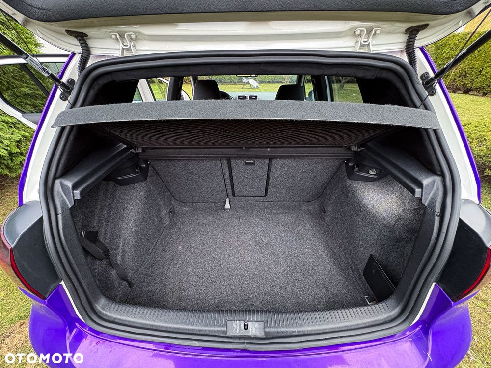 Volkswagen Golf 2.0 TDI Highline DSG - 11
