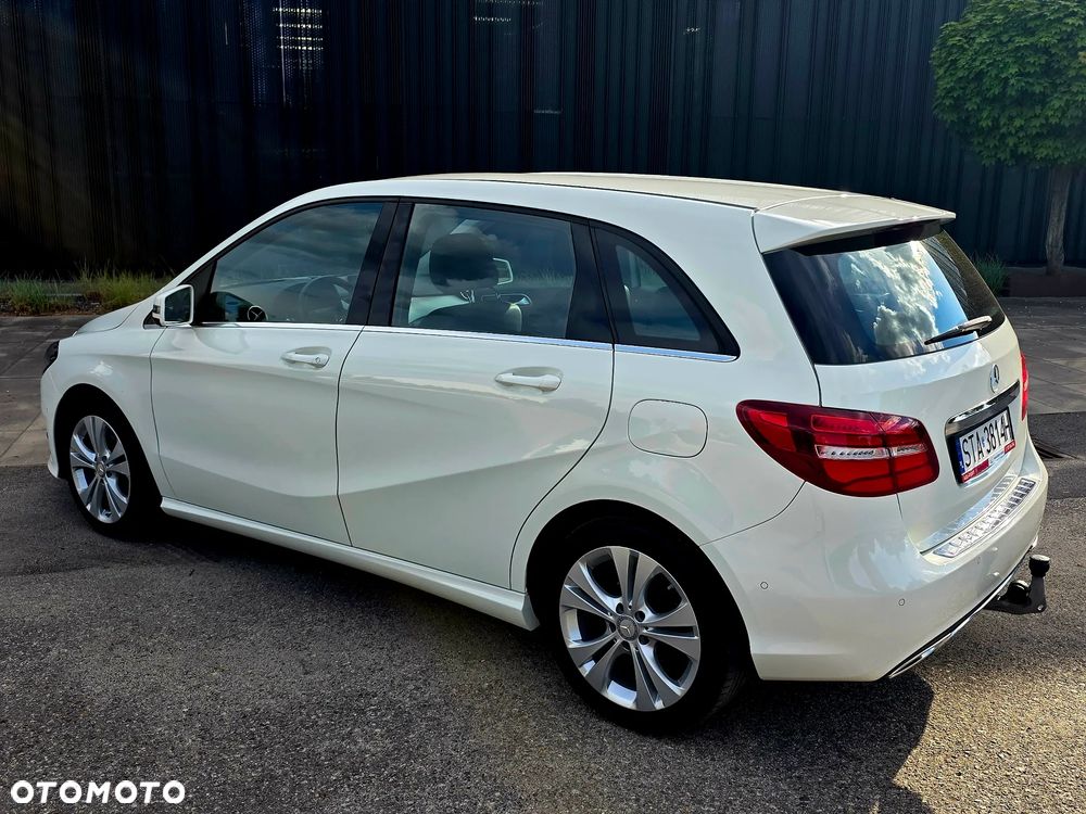 Mercedes-Benz Klasa B 200 UrbanStyle Edition - 13