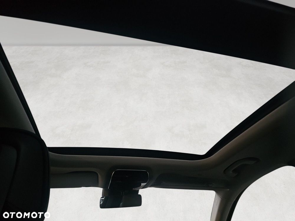 Mercedes-Benz GLC - 15