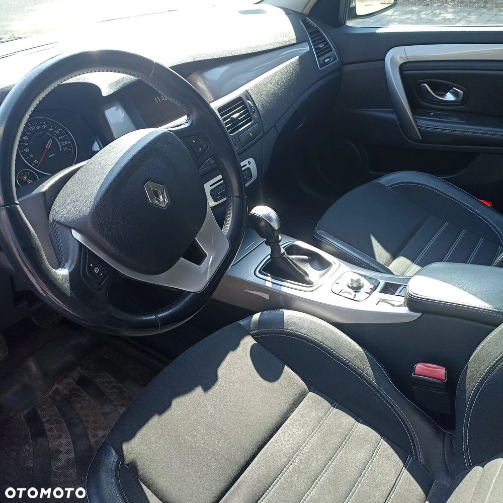 Renault Laguna 2.0 dCi Black Edition - 10