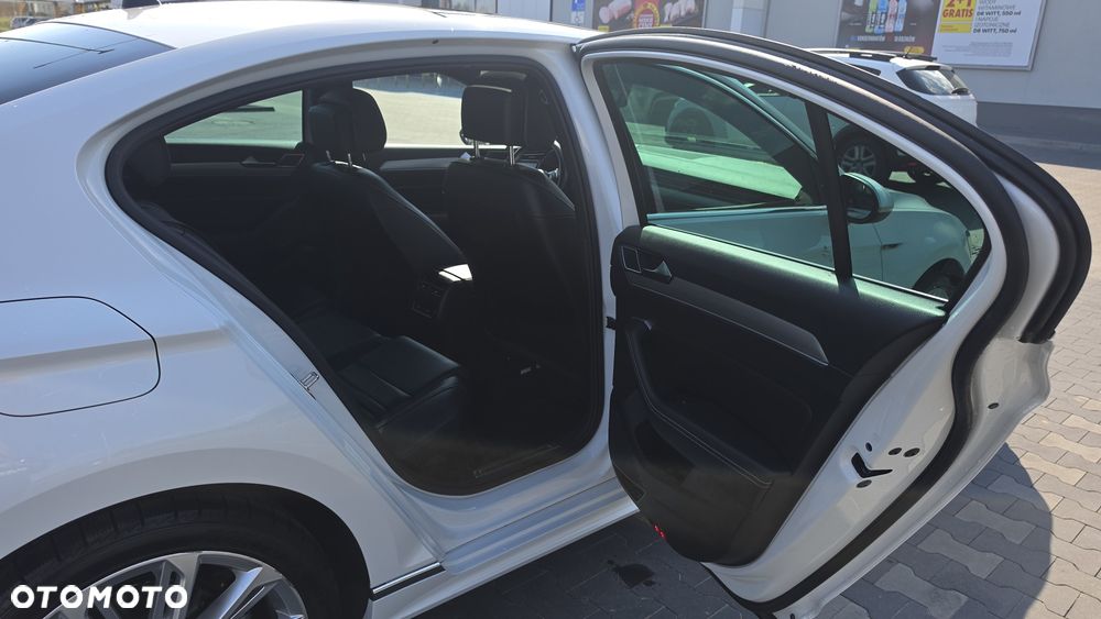 Volkswagen Passat - 6