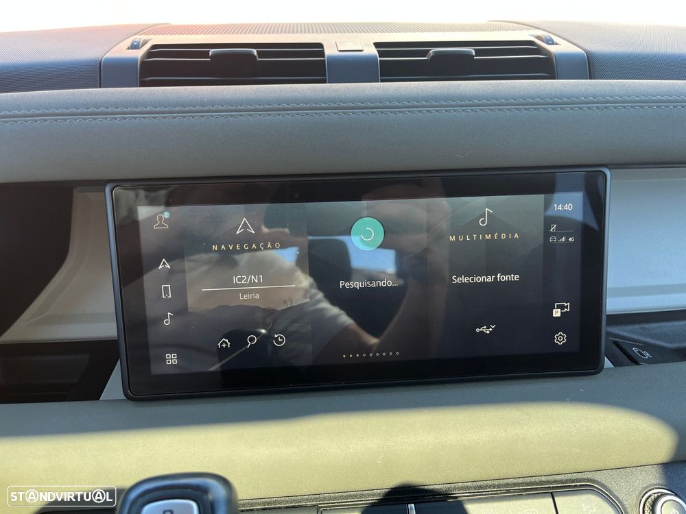 Land Rover Defender 2.0 P400e 110 AWD SE - 25