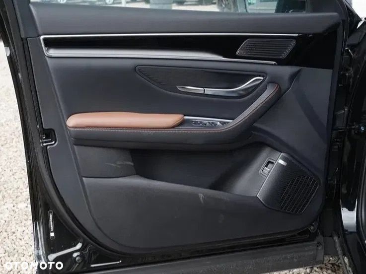 BYD Seal U 1.5T Design AWD - 11