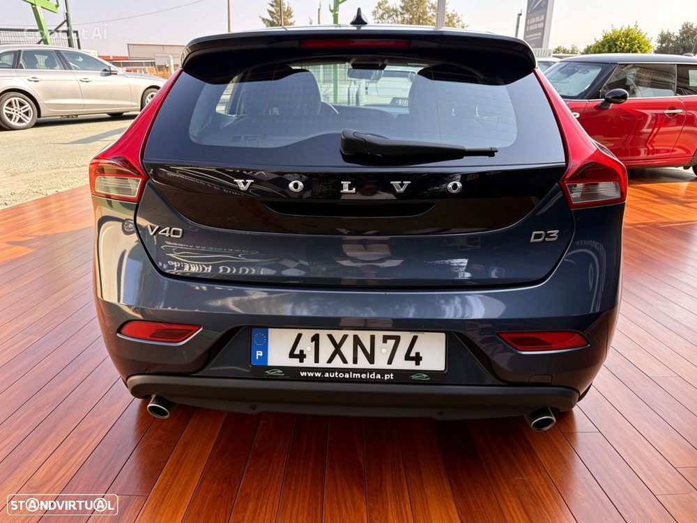 Volvo V40 2.0 D3 Momentum - 6