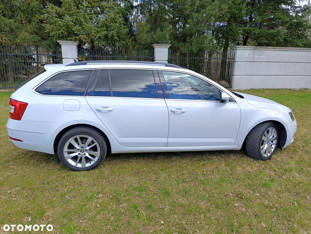Skoda Octavia 2.0 TDI Ambition DSG - 6