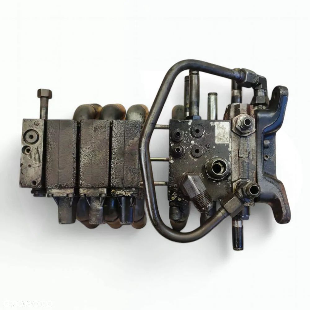 Rozdzielacz 4BM30 hydrauliczny V36665030 V36063600 VALTRA T213 - 2