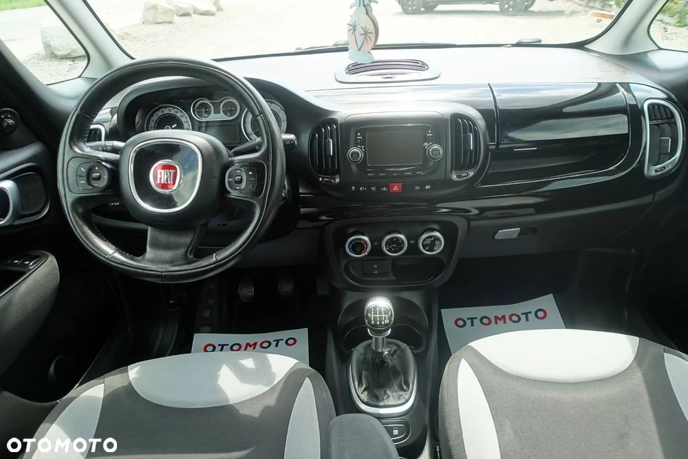 Fiat 500L 1.4 16V Urban Edition - 10