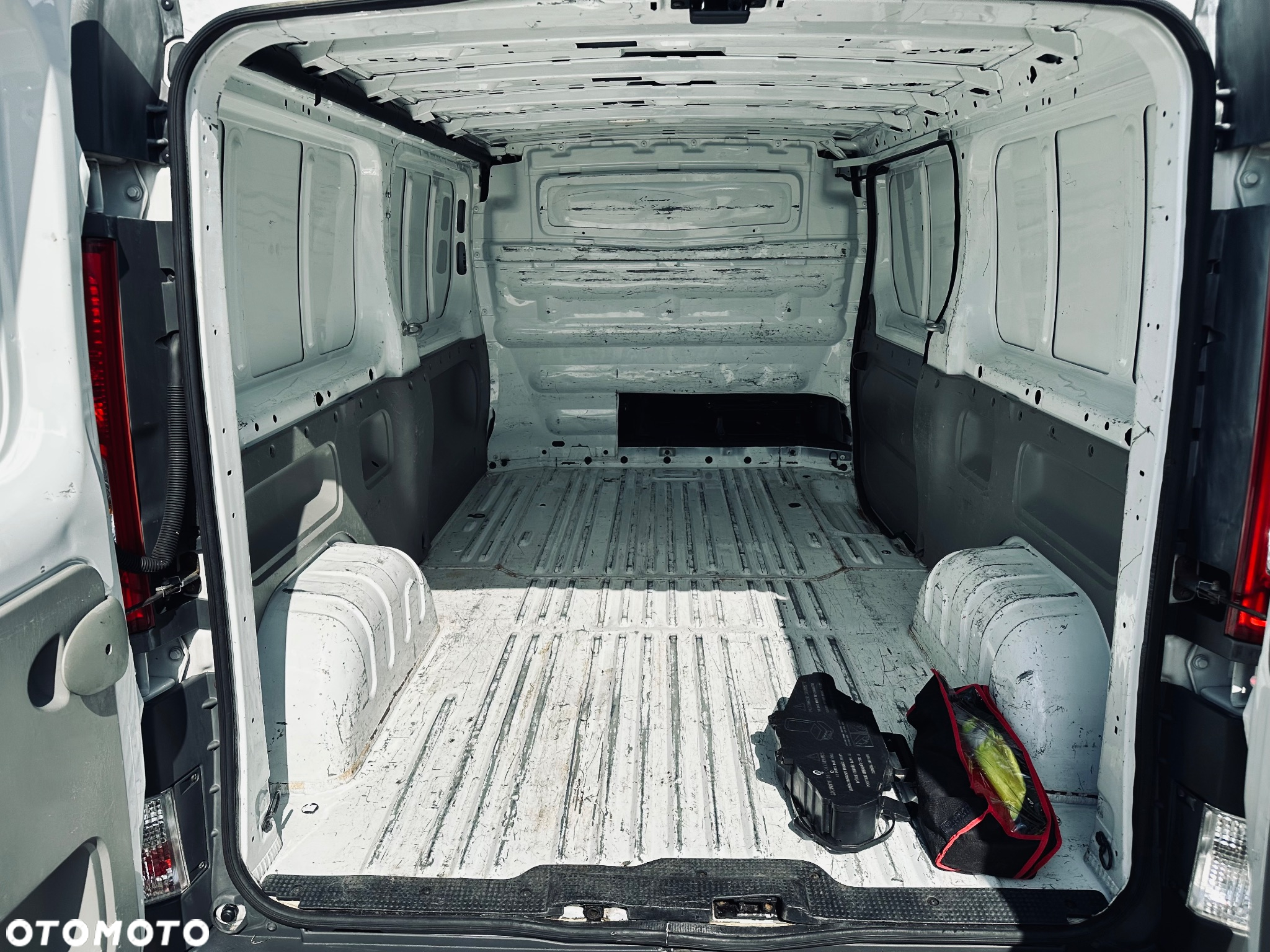 Renault Trafic - 17