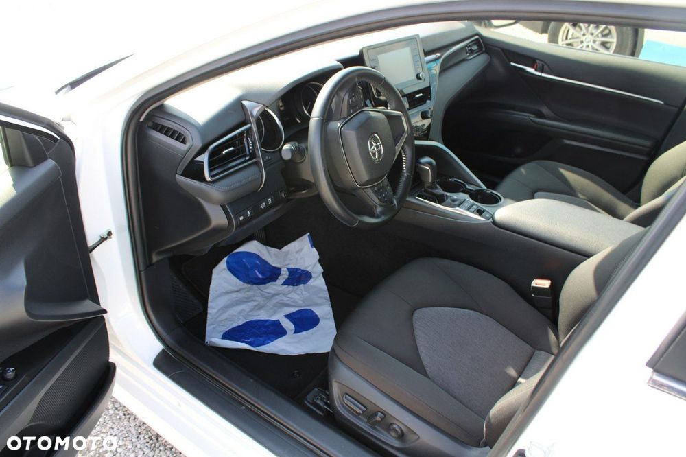 Toyota Camry - 14