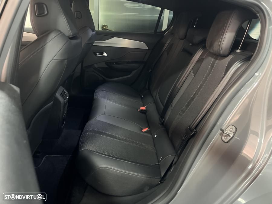 Peugeot 308 1.6 Hybrid GT e-EAT8 - 22