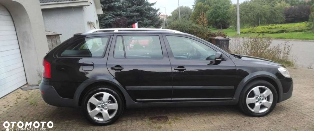 Skoda Octavia Combi 2.0 TDI DPF Scout 4x4 - 18