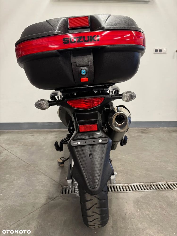 Suzuki V-STROM - 40