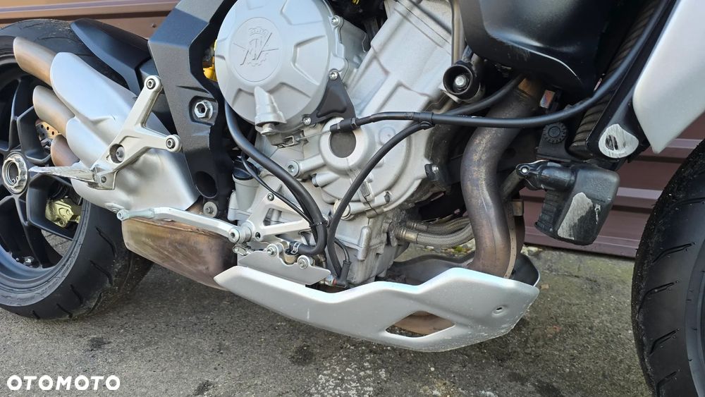 MV AGUSTA Brutale - 7