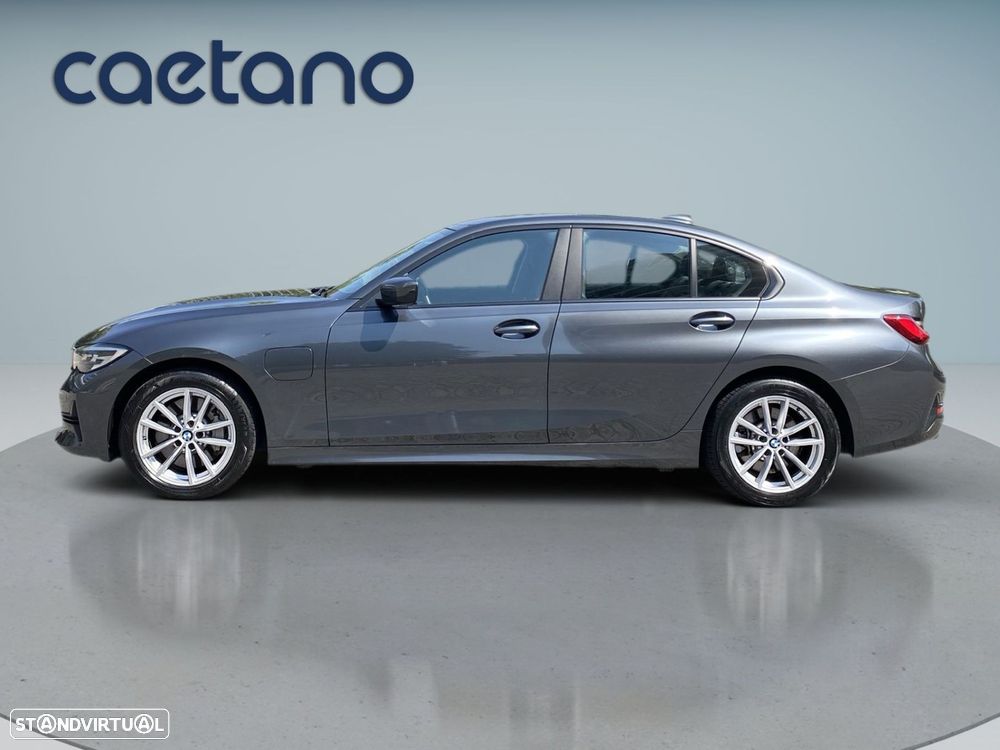 BMW 330 e Auto - 22