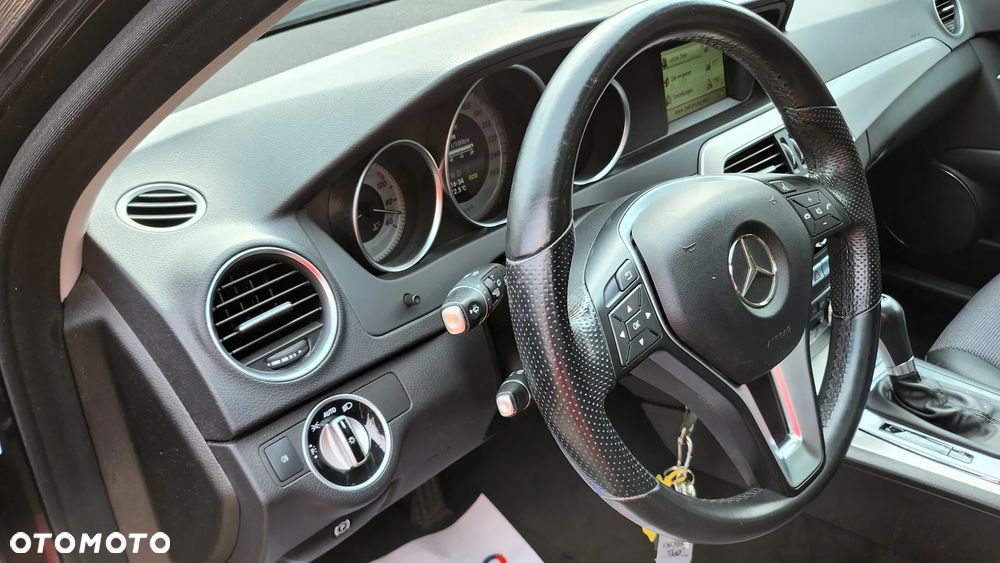 Mercedes-Benz Klasa C 180 (BlueEFFICIENCY) 7G-TRONIC Avantgarde - 10