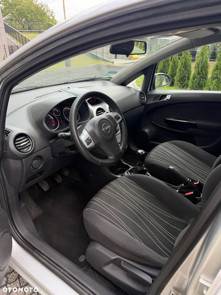 Opel Corsa 1.4 16V Enjoy - 7