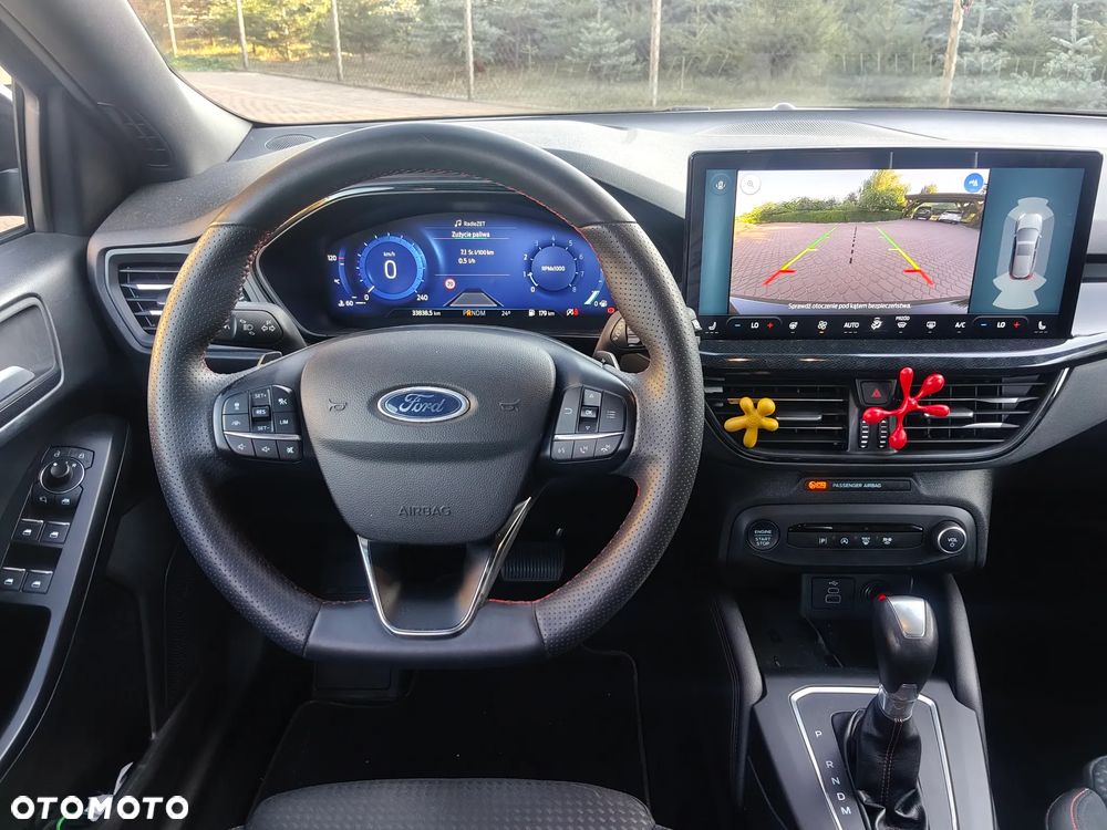 Ford Focus 1.0 EcoBoost Hybrid ST-LINE X - 9
