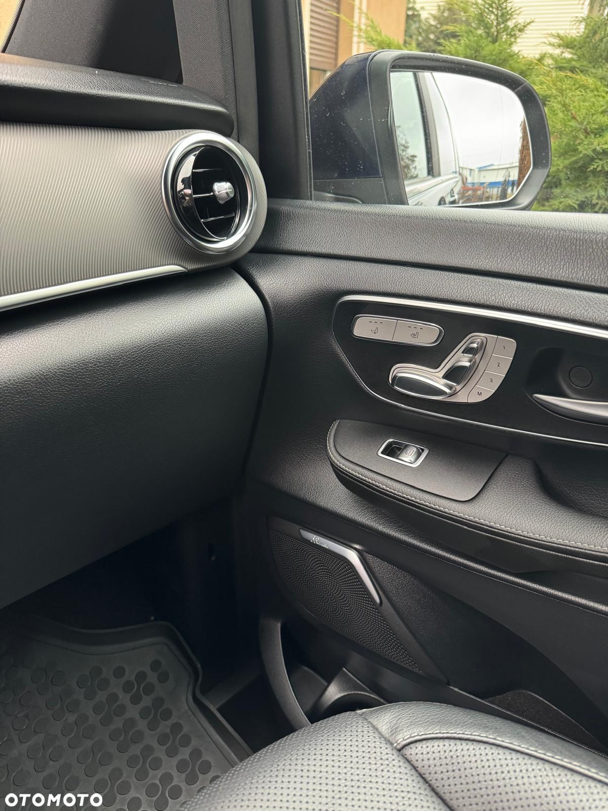 Mercedes-Benz Klasa V 250 d 4-Matic Exclusive 7G-Tronic - 30