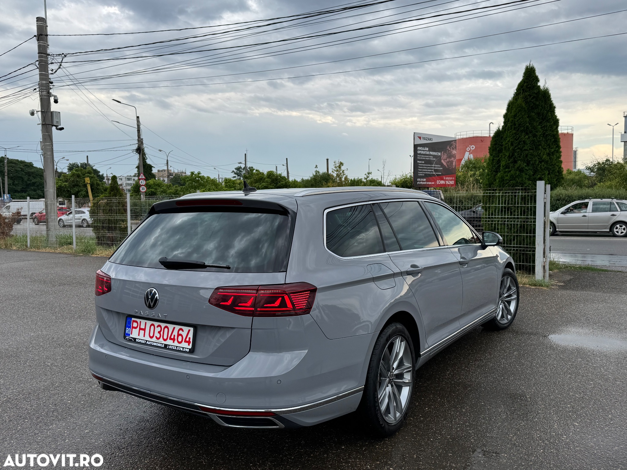 Volkswagen Passat Variant 2.0 TDI SCR DSG Elegance - 19
