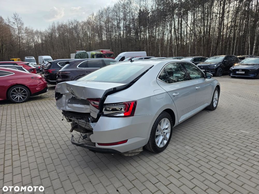 Skoda Superb 1.5 TSI ACT Ambition - 7