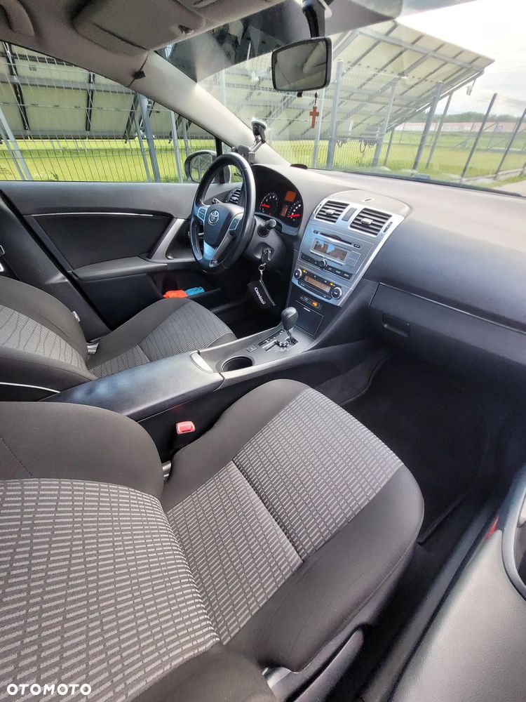 Toyota Avensis 1.8 Active MS - 10