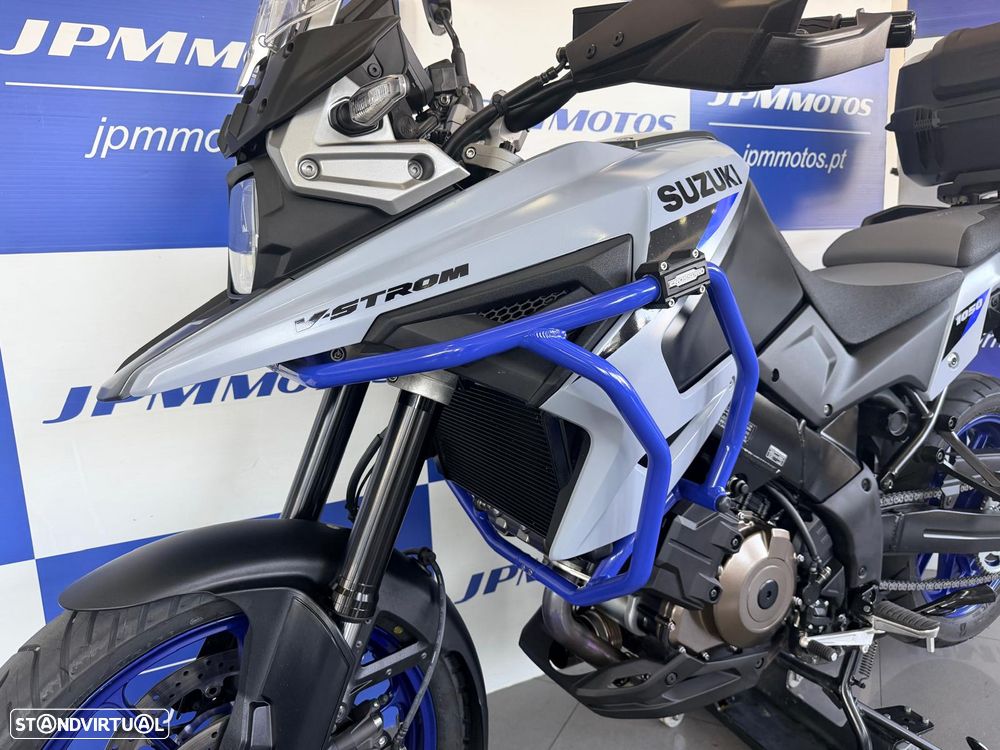 Suzuki DL 1050RR - 8