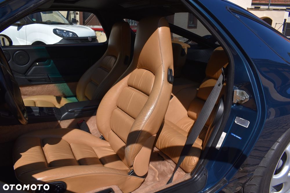 Porsche 928 - 16