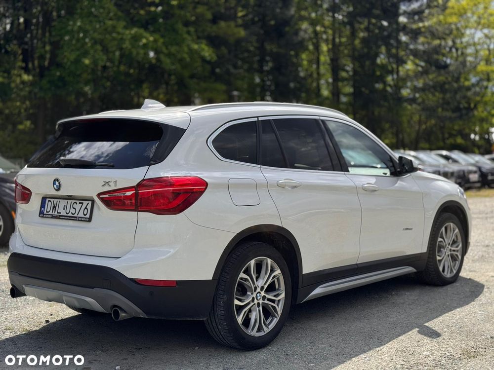 BMW X1 xDrive25i GPF xLine - 27