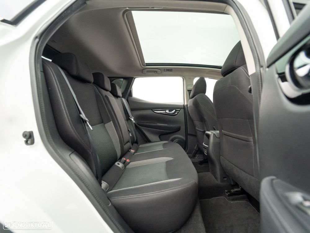 Nissan Qashqai 1.5 dCi N-Connecta - 40
