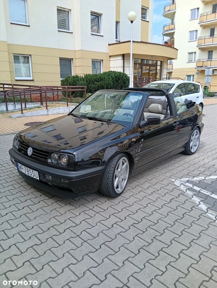 Volkswagen Golf Cabrio 1.8 - 24