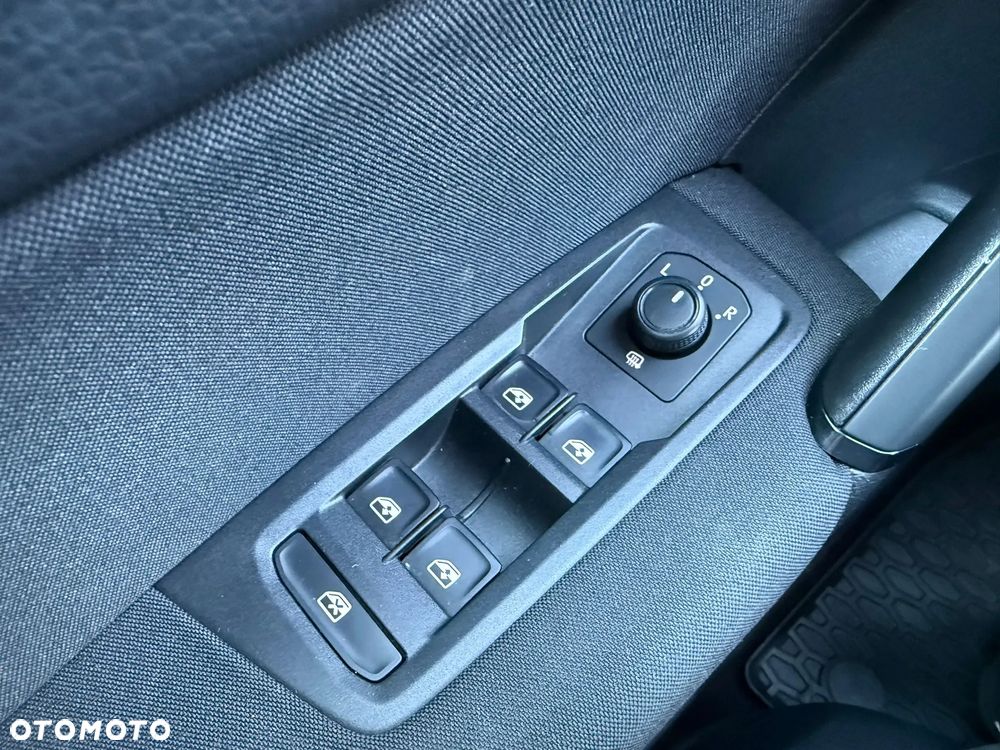 Volkswagen Touran 1.5 TSI EVO Trendline - 16